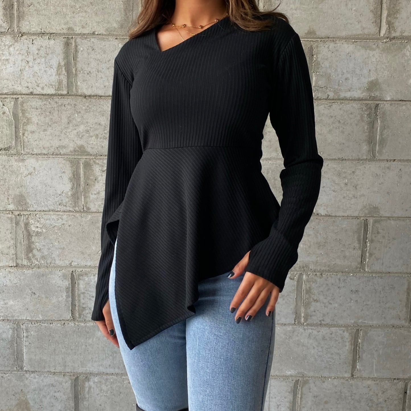 SIDE CUT TOP - BLACK