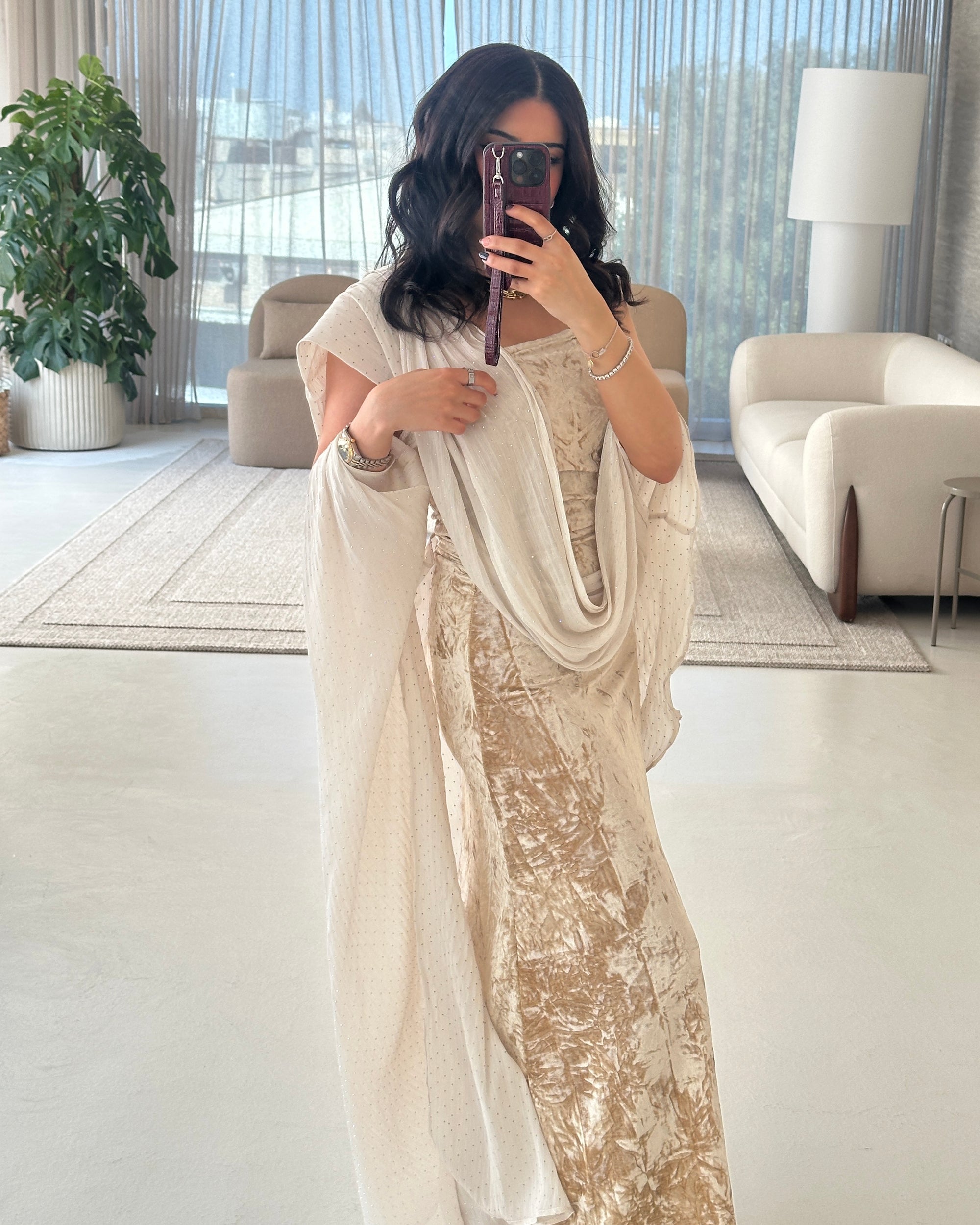 Velevt Shawl Beige