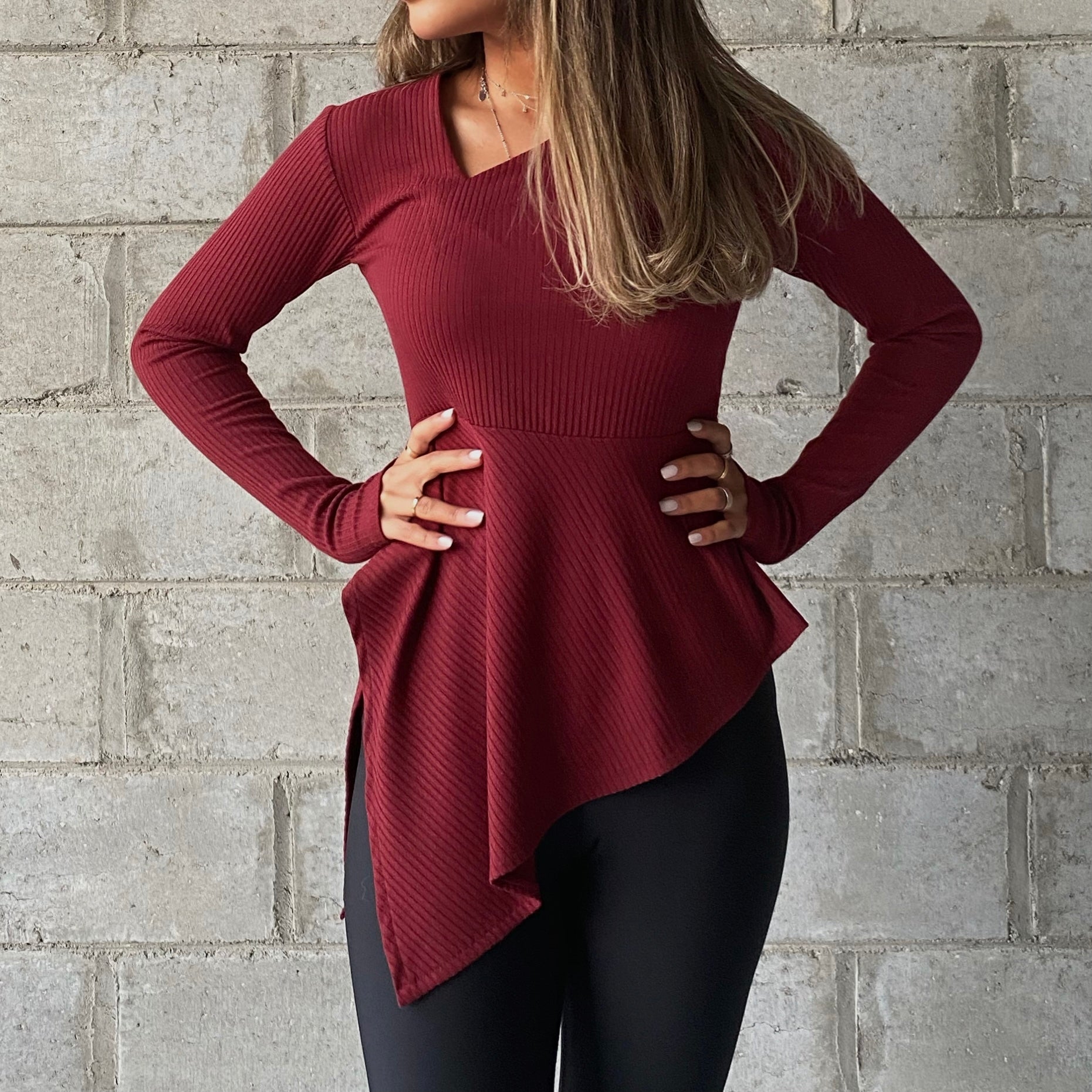 SIDE CUT TOP - MAROON