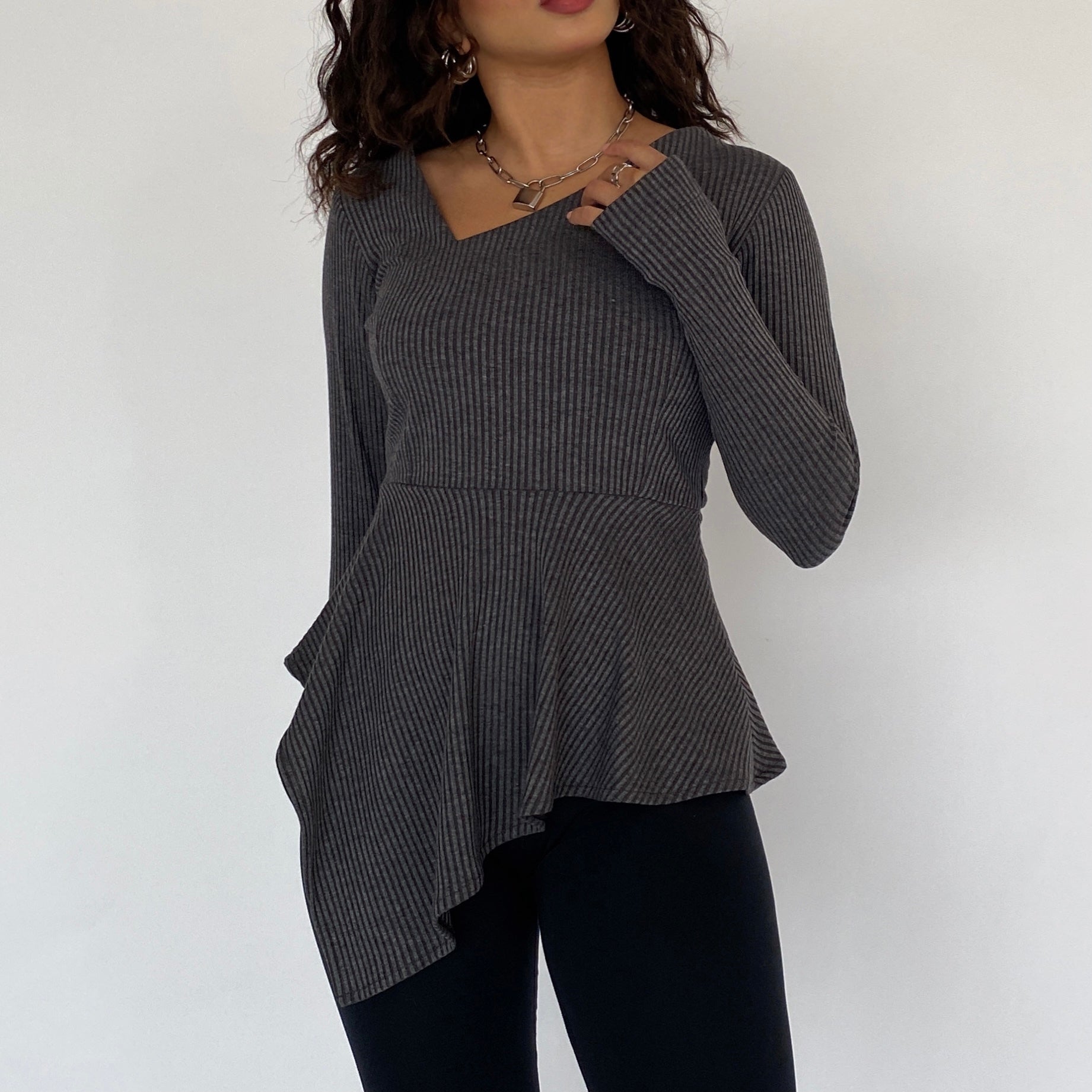 SIDE CUT TOP - GREY