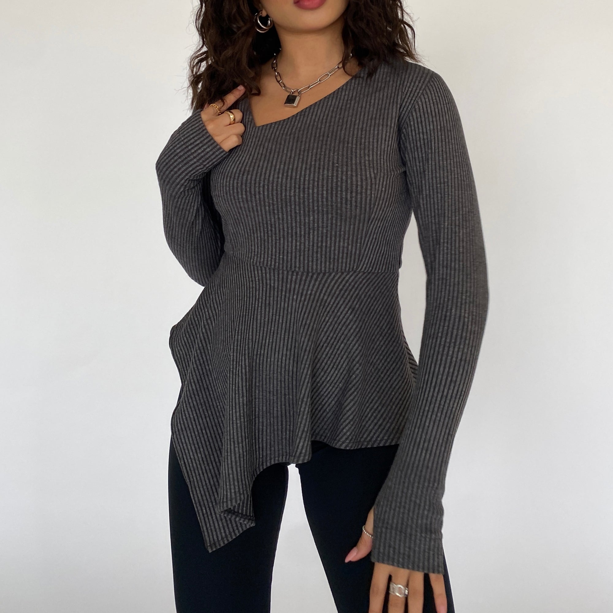 SIDE CUT TOP - GREY