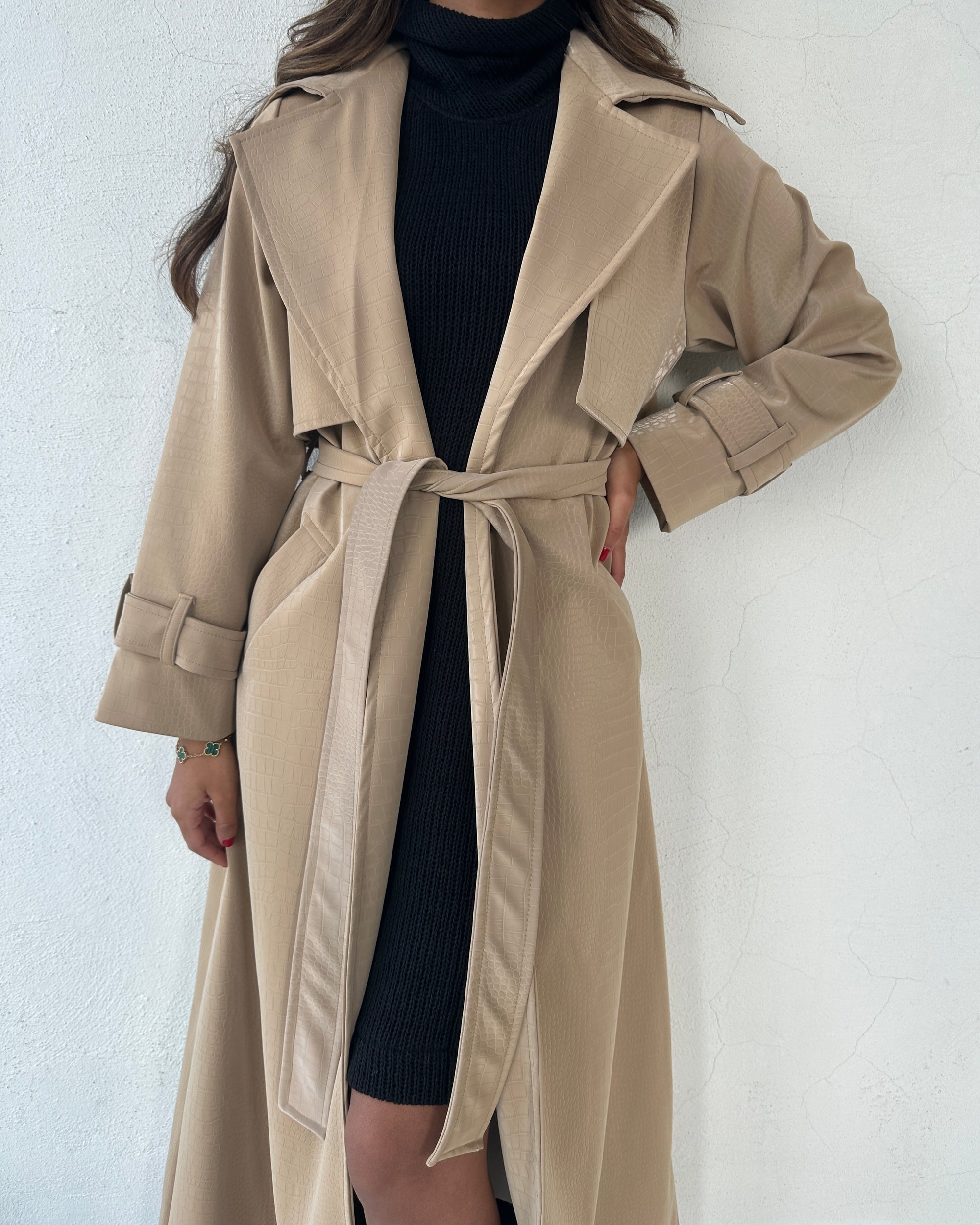 LEATHER TRENCH COAT - BEIGE