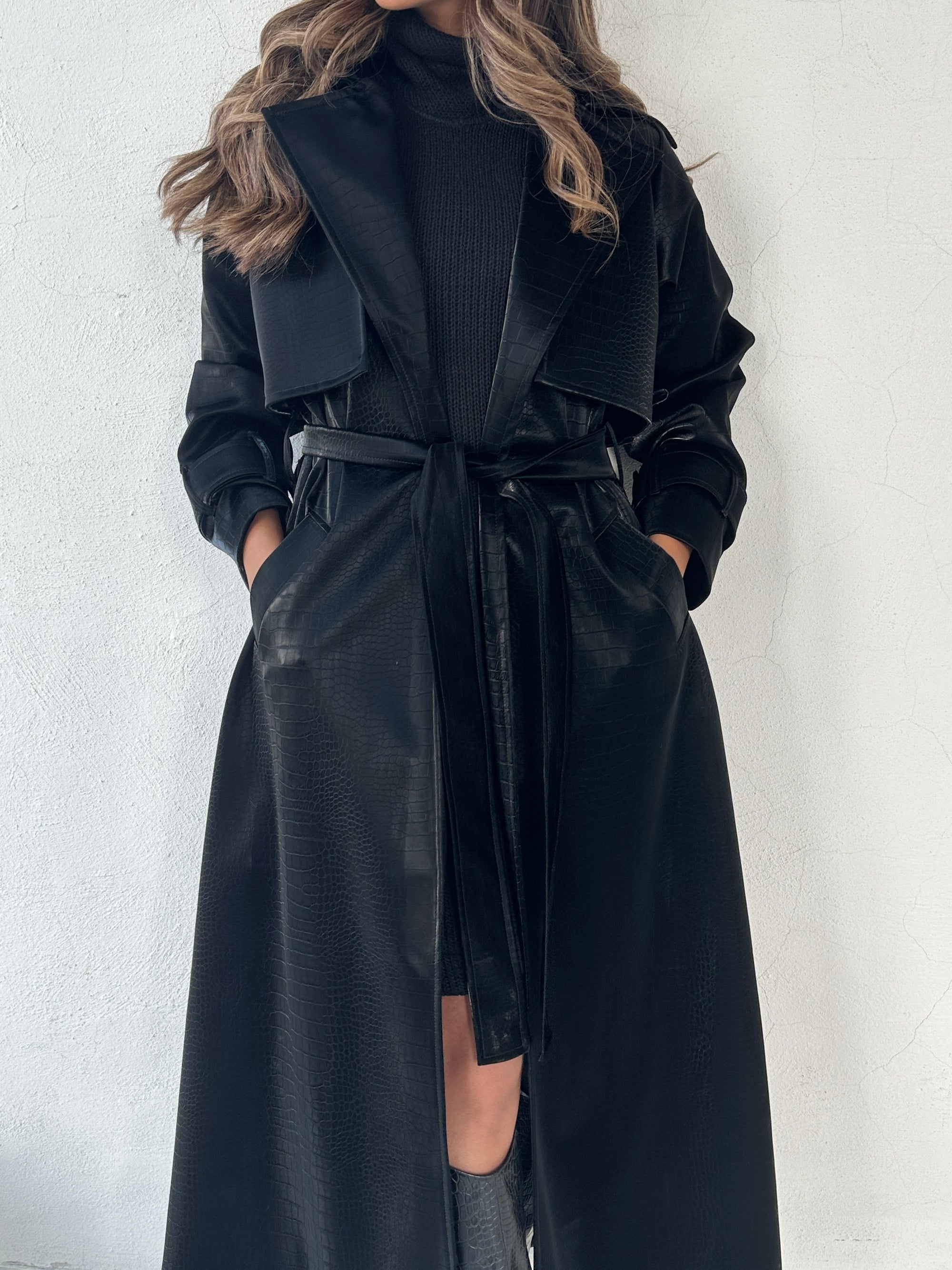 LEATHER TRENCH COAT - BLACK