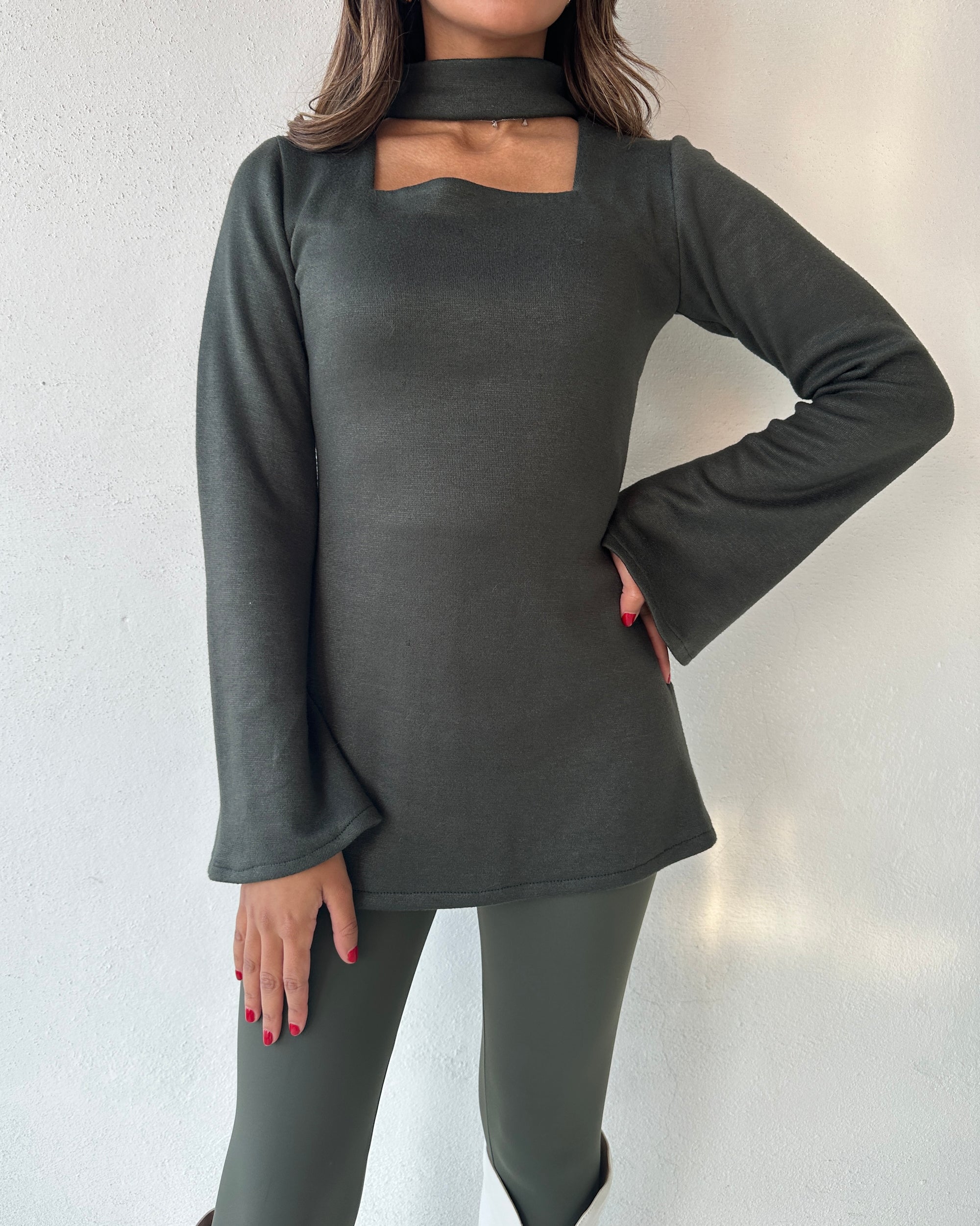 JUMPER - OLIVE