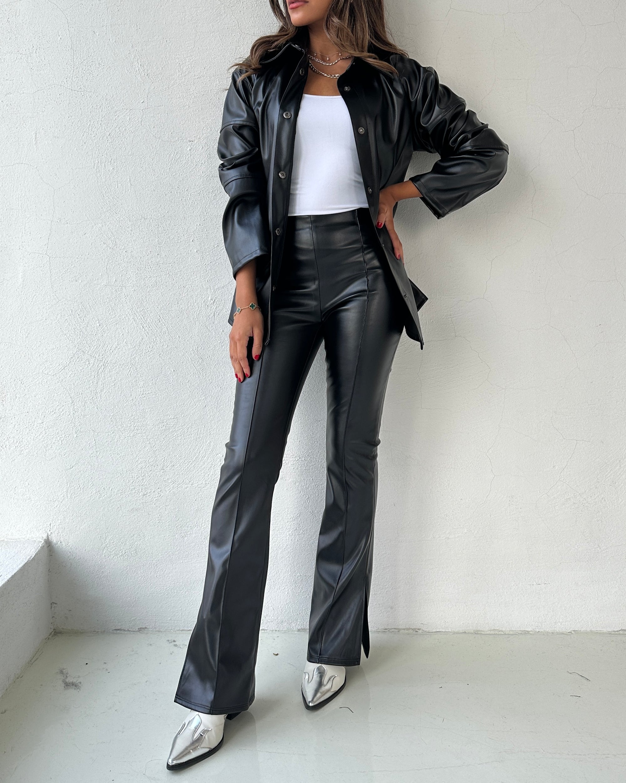 LEATHER SET- BLACK