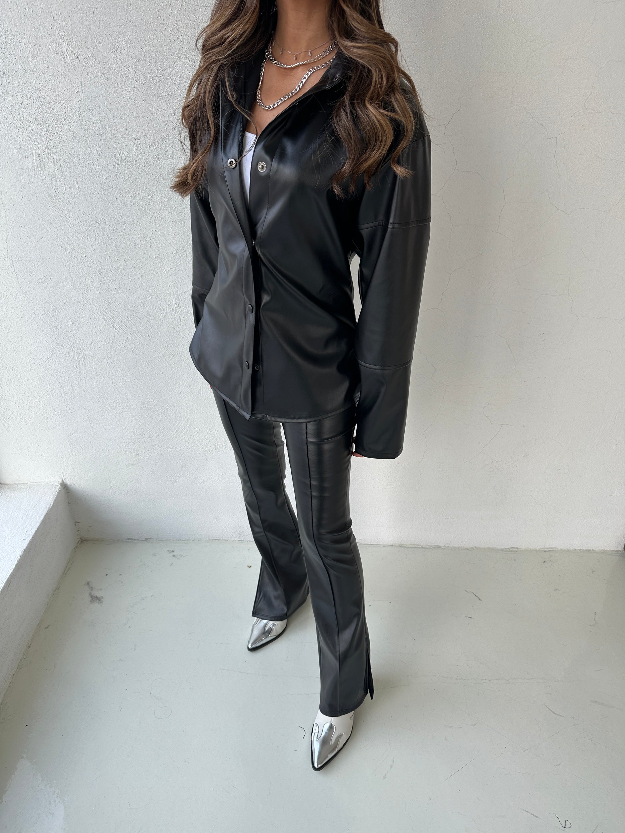 LEATHER SET- BLACK