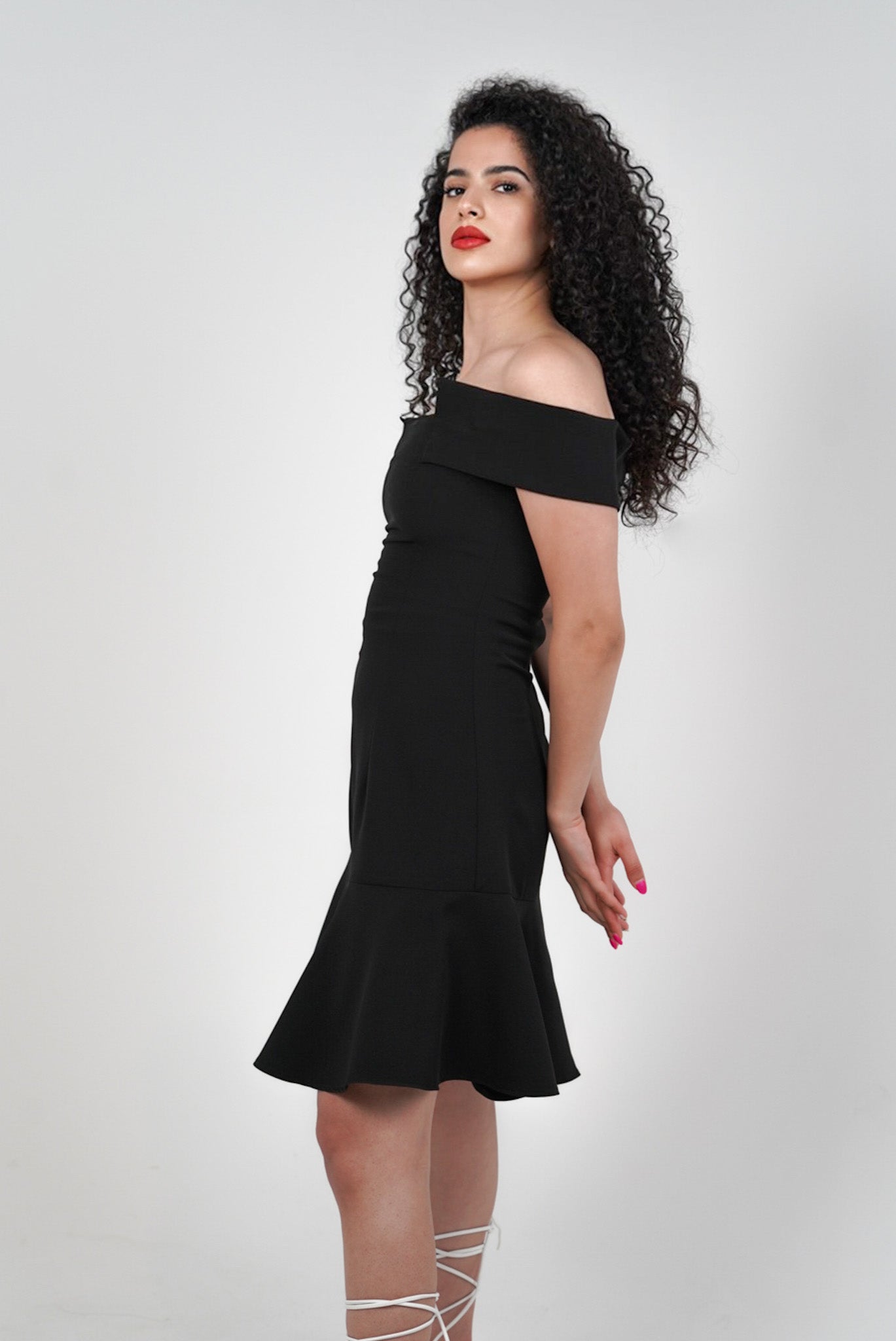 OFF-SHOULDER DRESS - BLACK