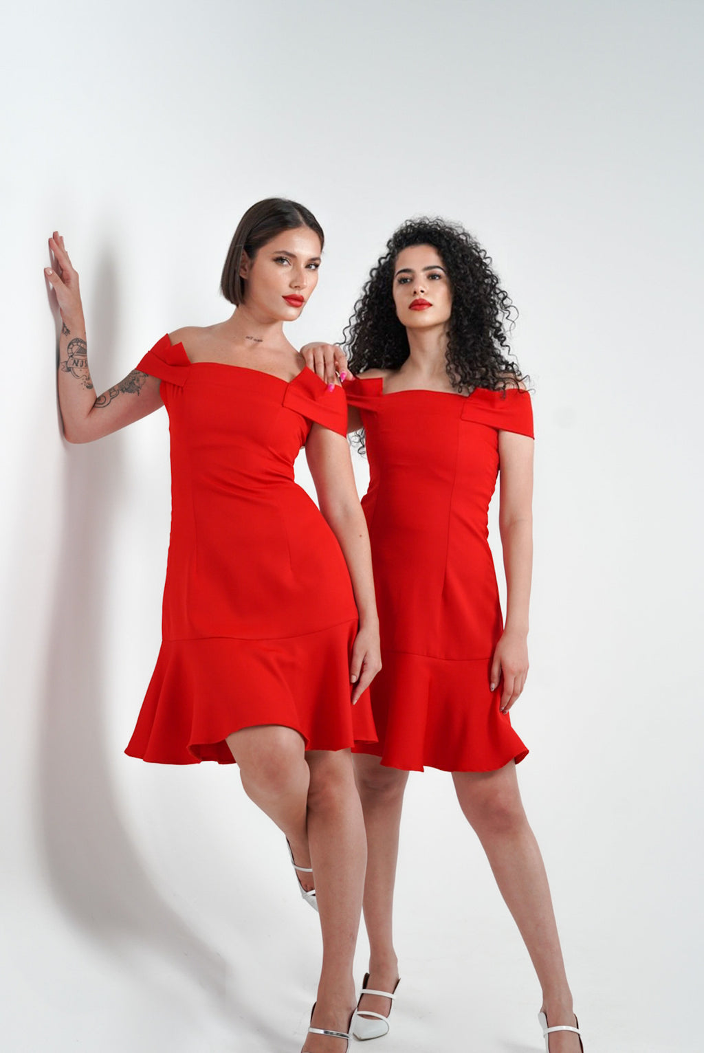OFF-SHOULDER DRESS - RED