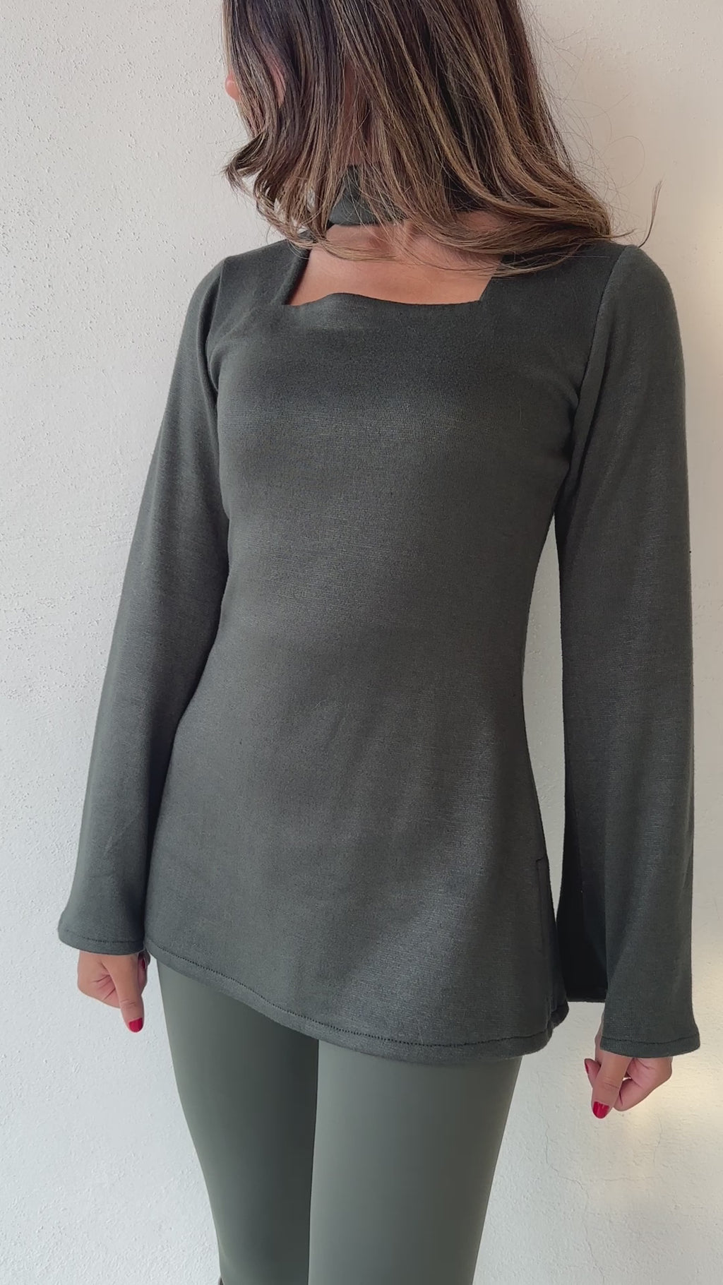 JUMPER - OLIVE